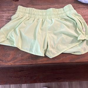 Lululemon Hotty Hotts high rise 4 inch